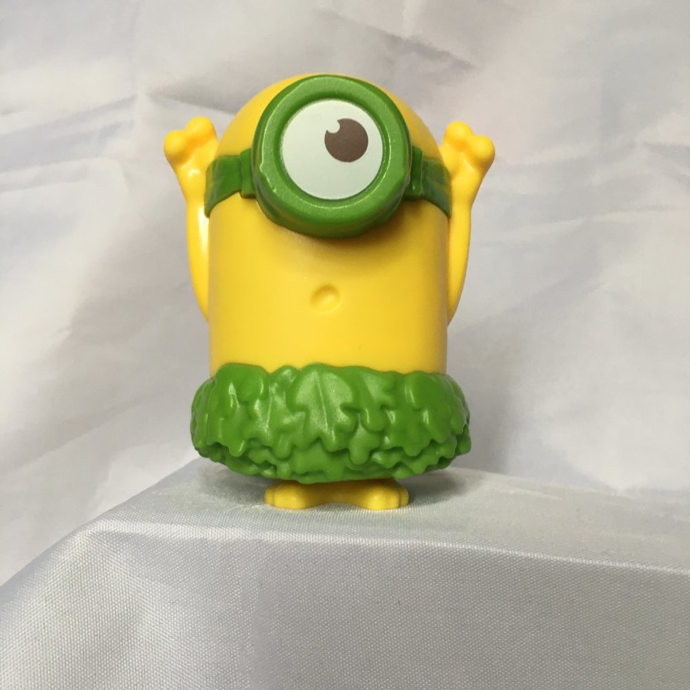 McDonald's Happy Meal 2015 Hula Skirt Minion